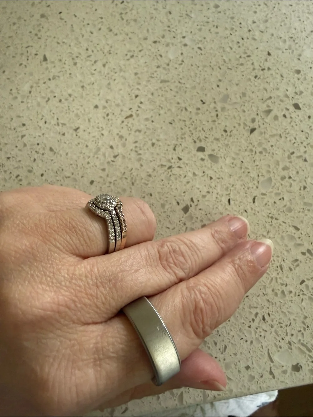 Oura Ring 4 Brushed Silver Size 9 (equal to size 8)